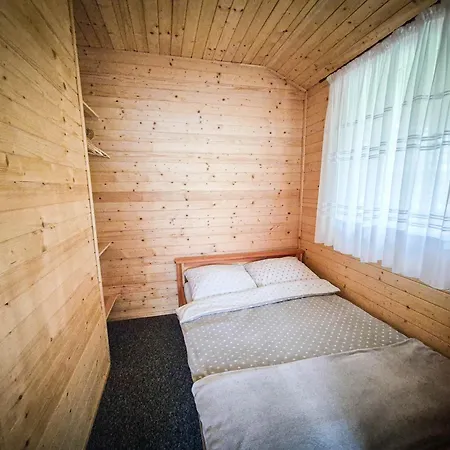Nad Jeziorem Nyaraló Dąbrówno