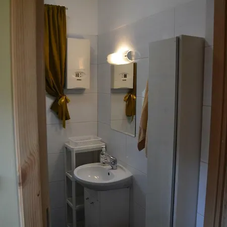 Tatil Evi Nad Jeziorem *